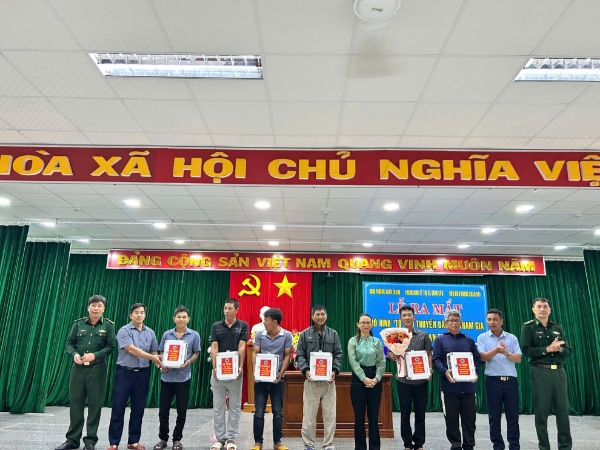 Hình ảnh cho bài viết Ra mắt mô hình "Tổ tàu thuyền dân sự tham gia tìm kiếm cứu nạn trên biển"